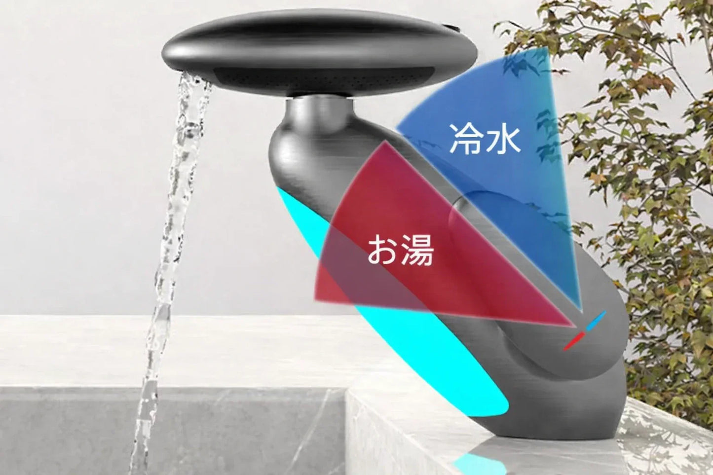 Haru Mallの洗面所に設置された、お湯と冷水が切り替えられるモダンな蛇口